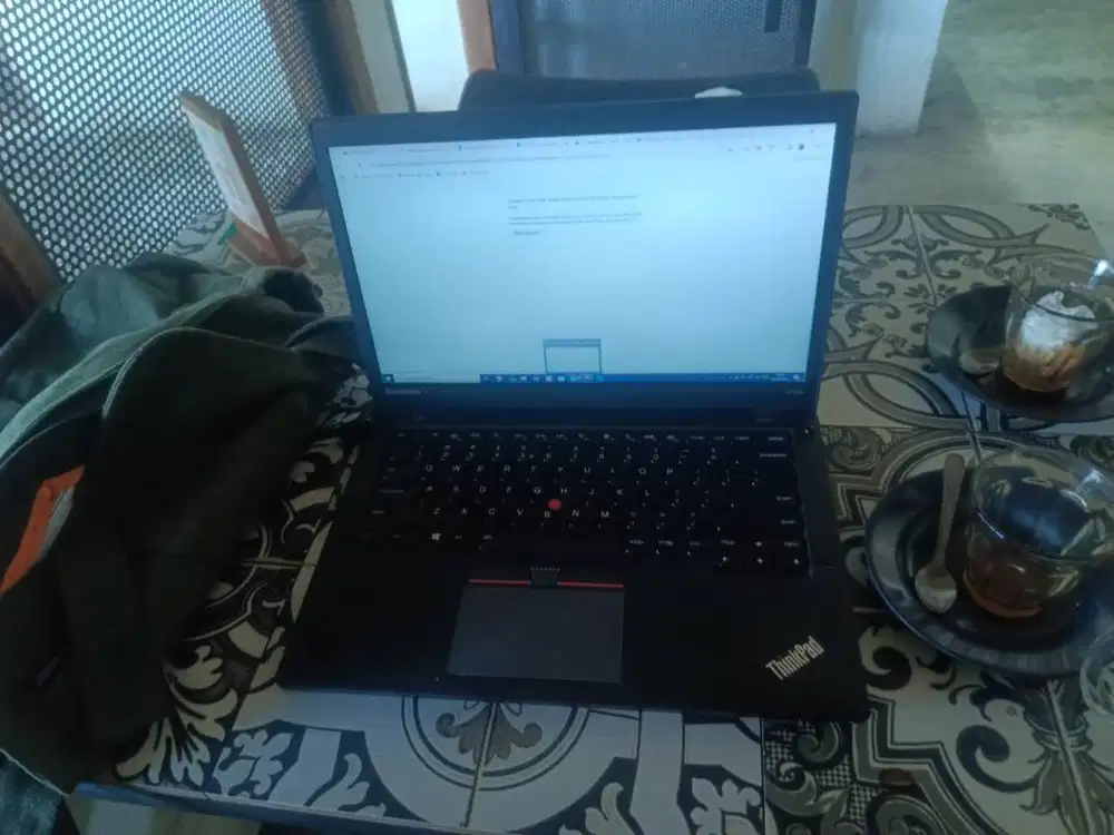 jual labtop Lenovo Thinkpad t450s ram 8 gb prosessor i5 gen 5