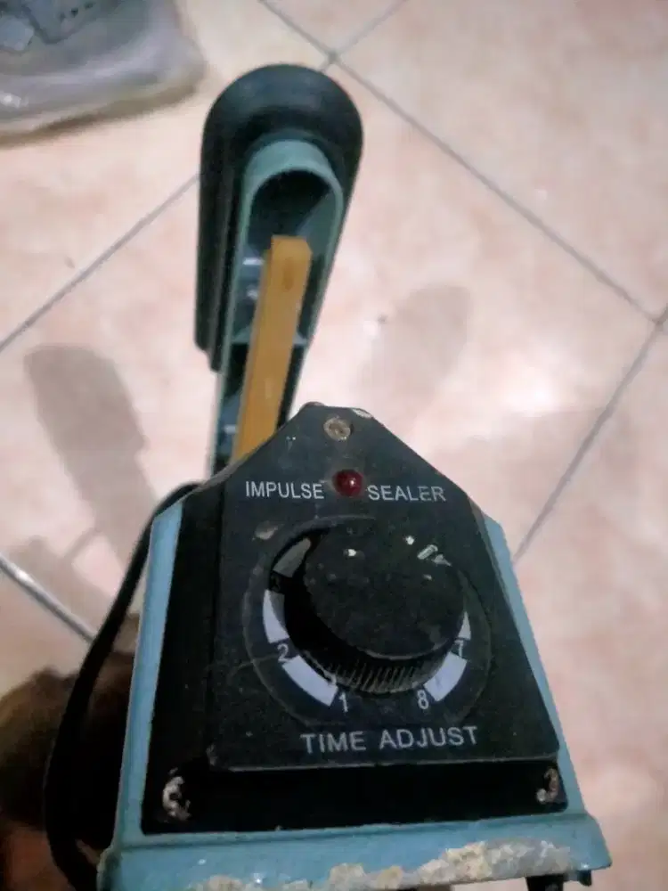 Alat pres plastik/ kemasan dll