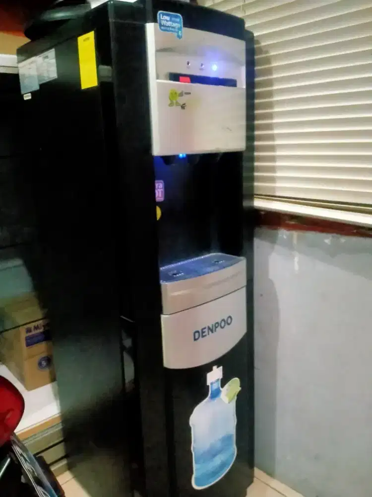 Dispenser galon bawah DENPOO