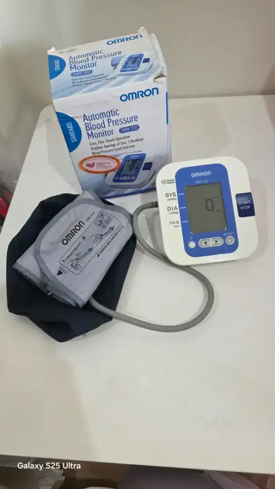 Tensi meter OMRON HEM-7203