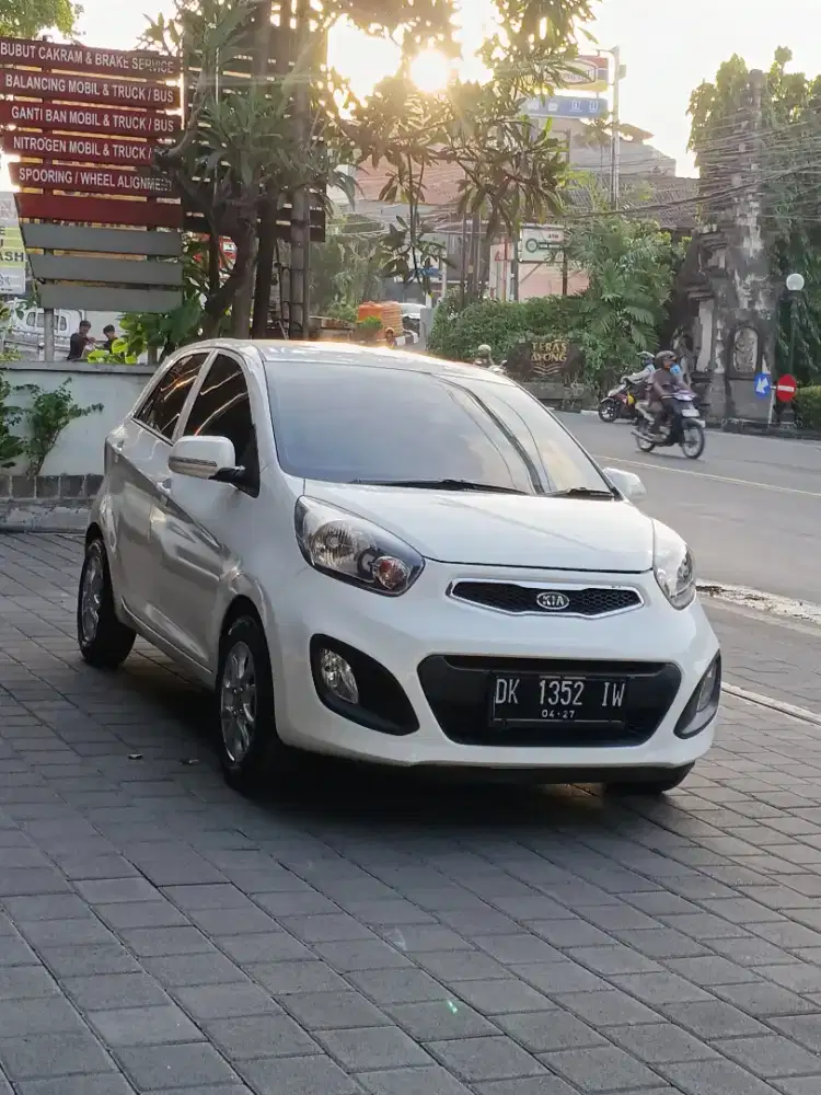 KIA PICANTO SE MATIC ASLI BALI SUPER ISTIMEWA