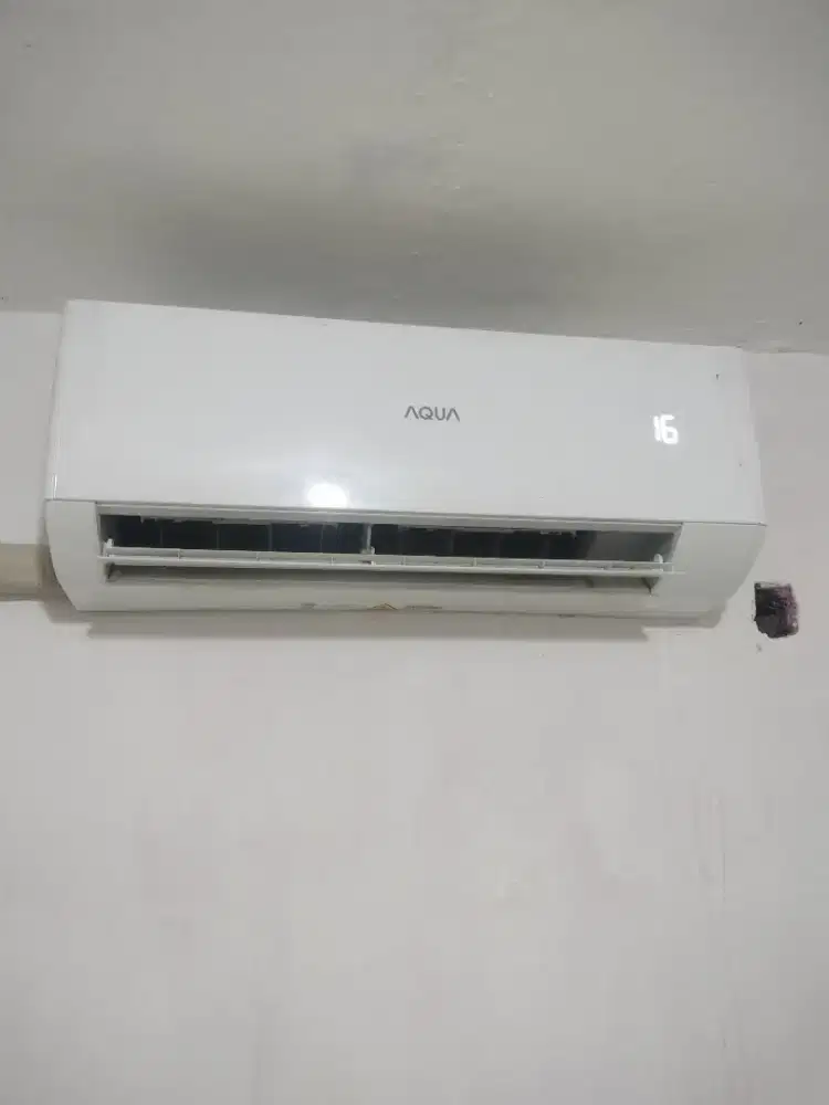 dijual AC aqua 1/2 PK Kondisi masih bagus pemakaian 3 bulan