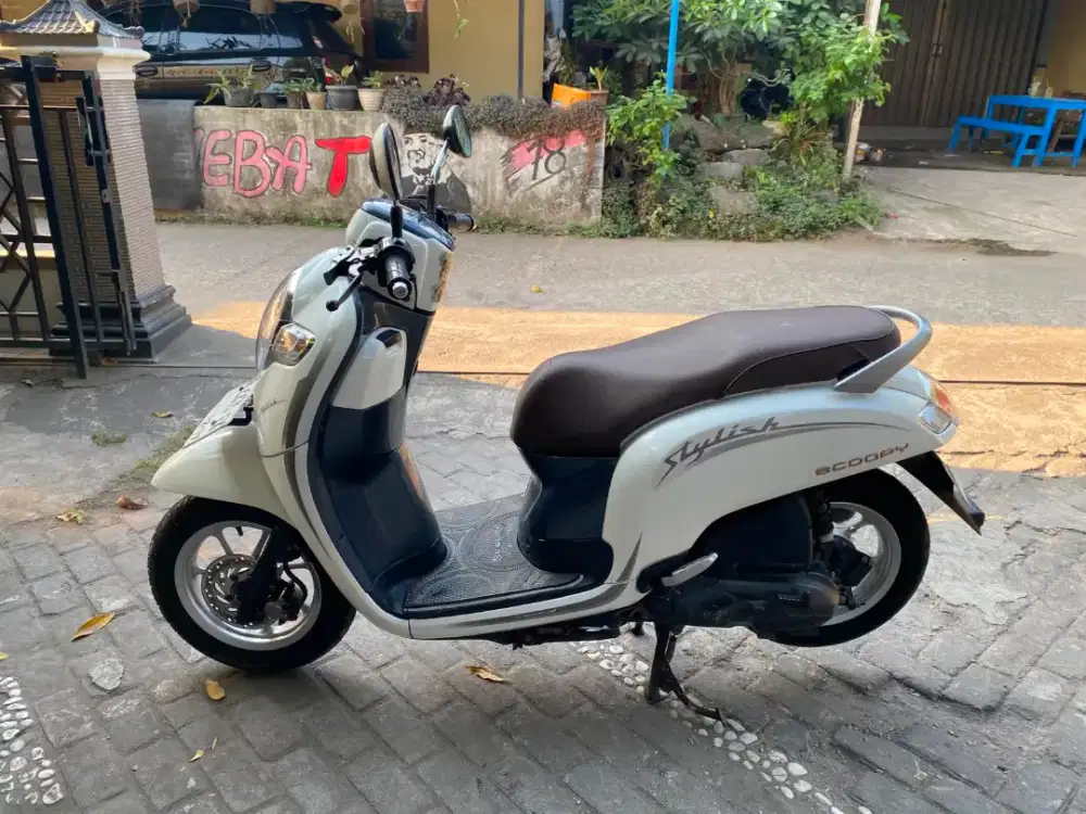 Scoopy THN 2017 plat AB sleman