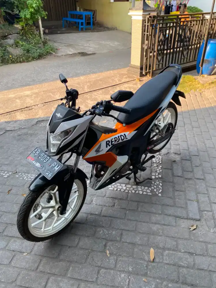 Honda Sonic THN 2016 plat AB Wonosari