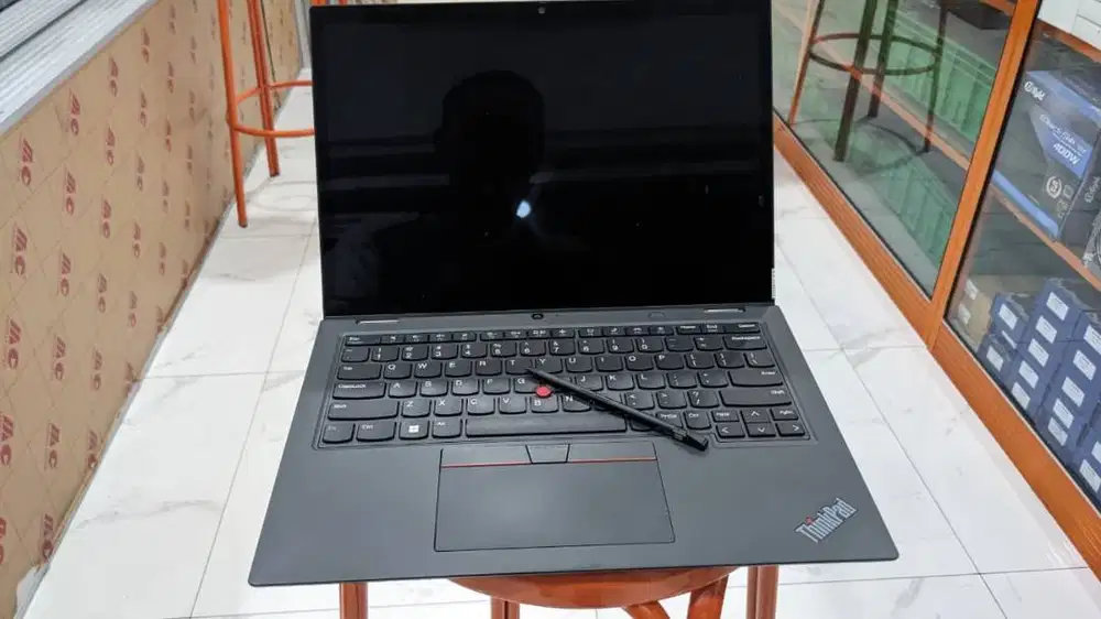 Thinkpad L13 Yoga Touchscreen AMD Ryzen 5 Pro 5675u 360 Derajat