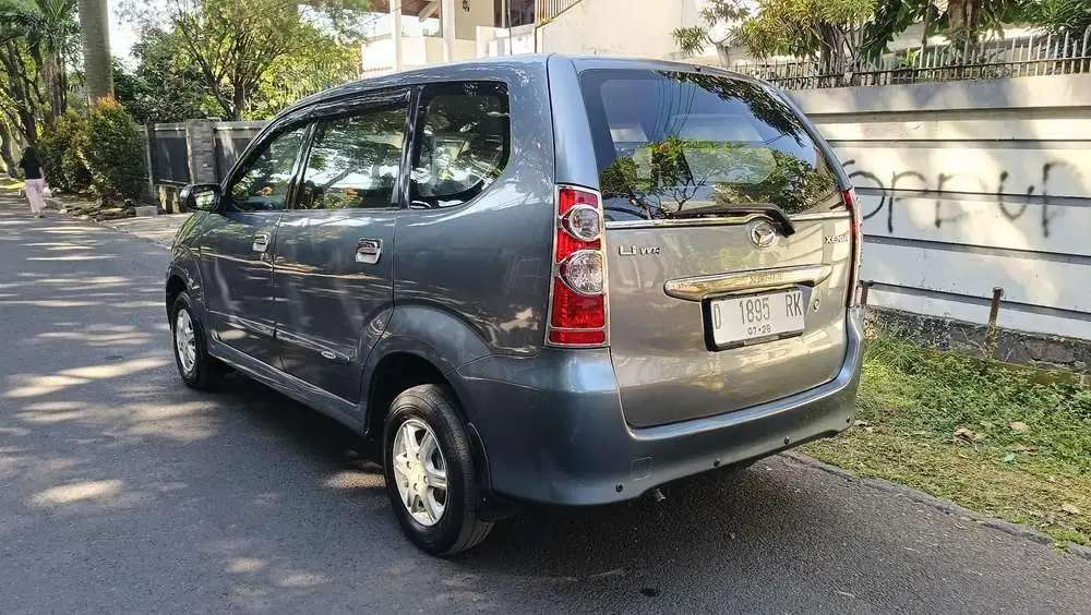 Daihatsu Xenia 2010 Bensin