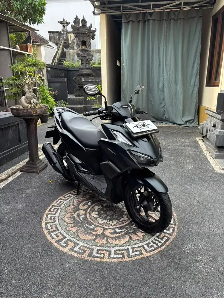 Vario 160 cc cbs seeprti baru