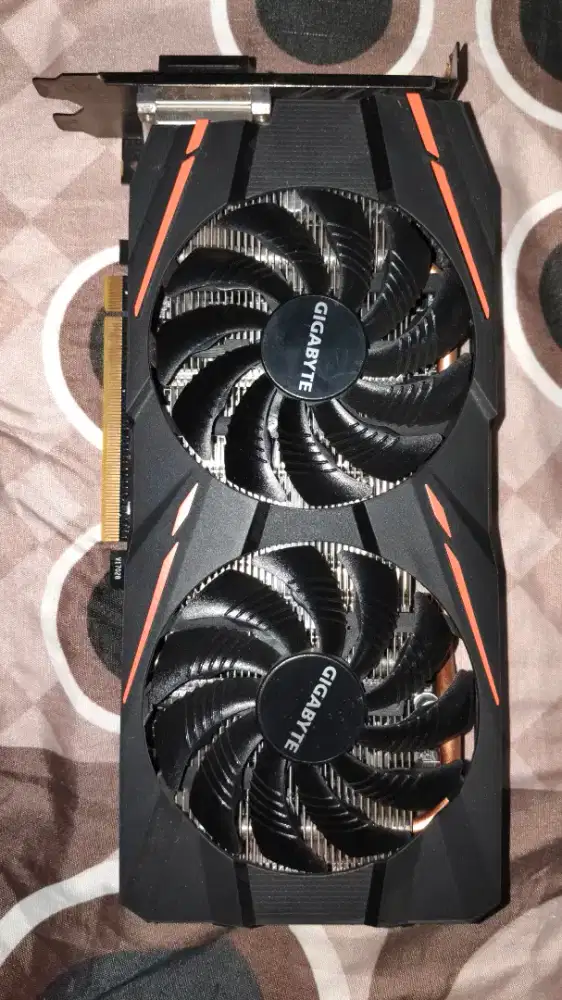 Vga gaming gigabyte RX580 4gb ddr5 256bit