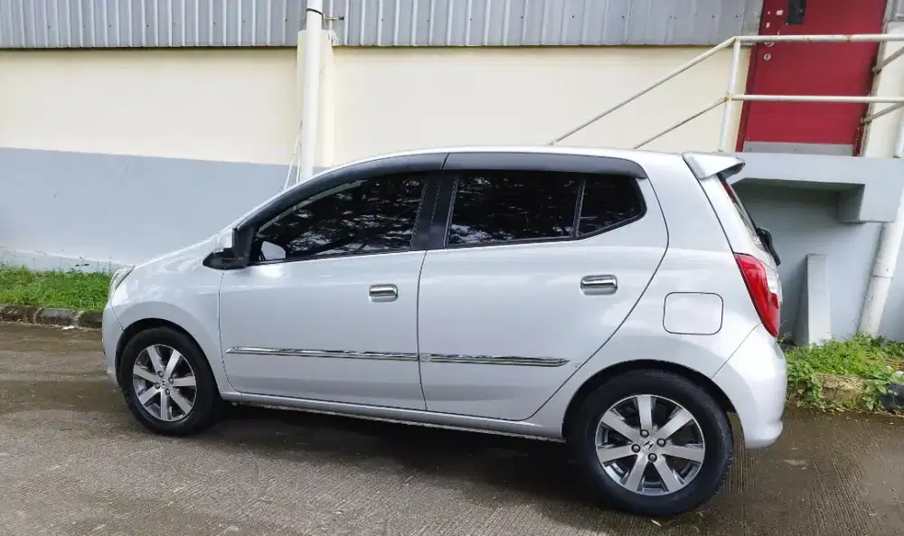 Jual cepat Ayla X AT 2016 silver VR 15