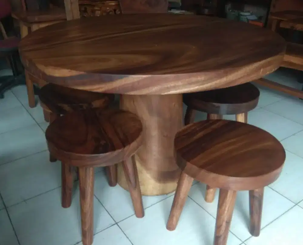 Meja bulat kayu utuh 110cm tebal 6cm