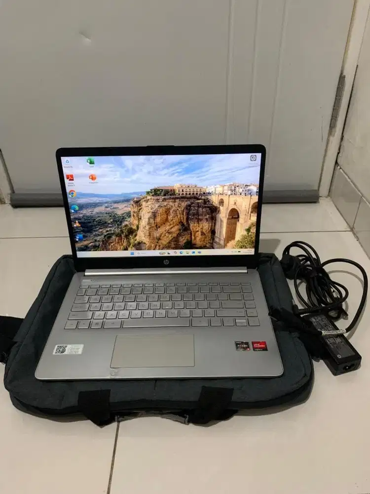 HP 14s Ryzen 3 5300U