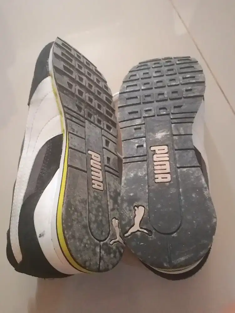 Sepatu Pria Sporty Puma