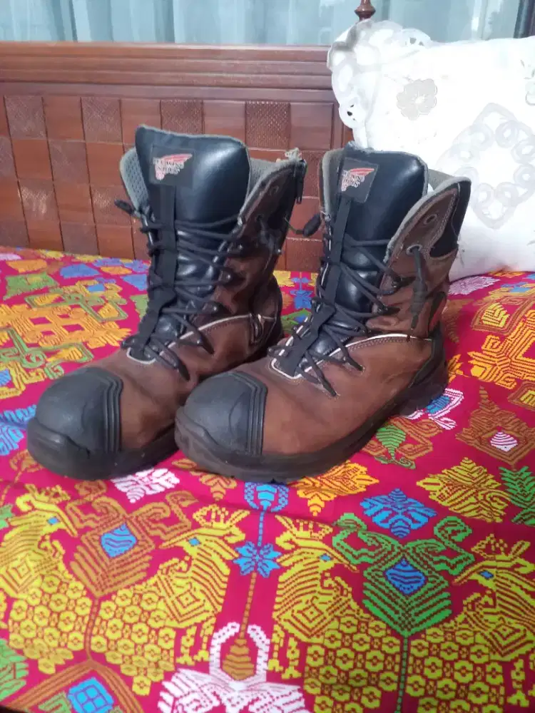 Sepatu Keselamatan Kerja