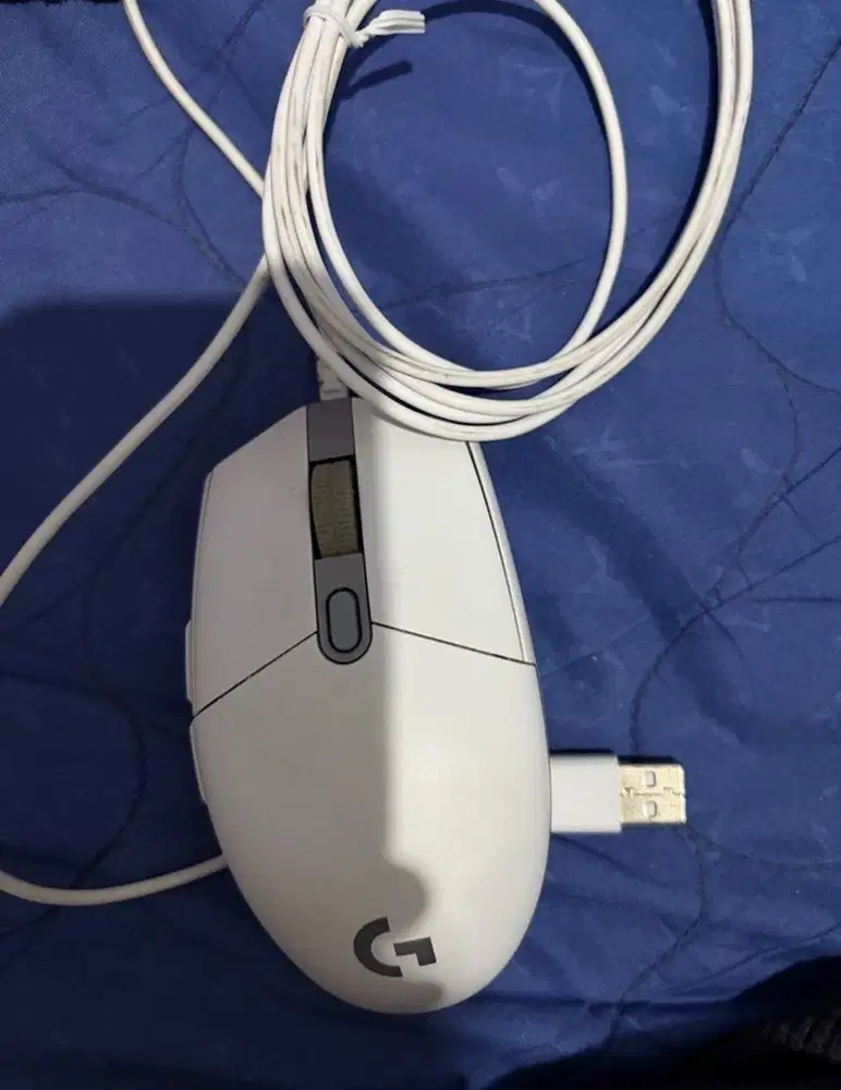 Logitech putih g203