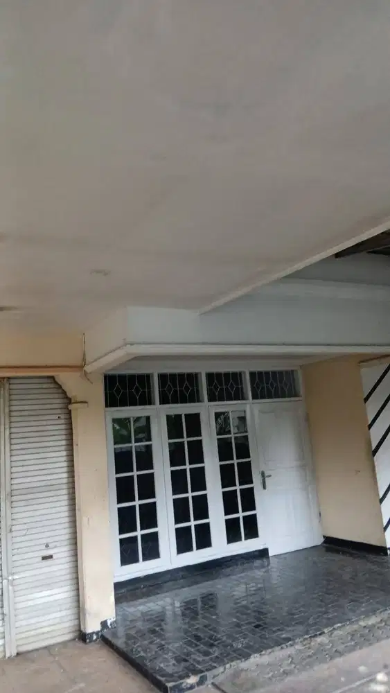Rumah 2 Lantai 6 KT di Duren Sawit, Sewa Tahunan, Jl. Melur