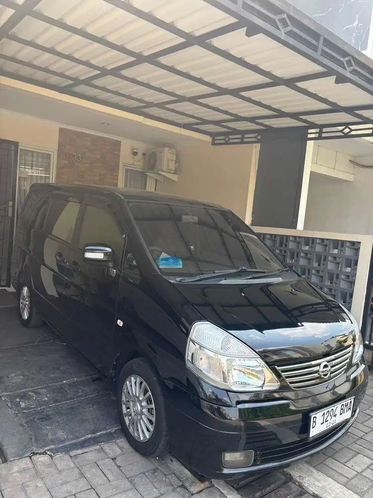 Nissan Serena 2011 Bensin