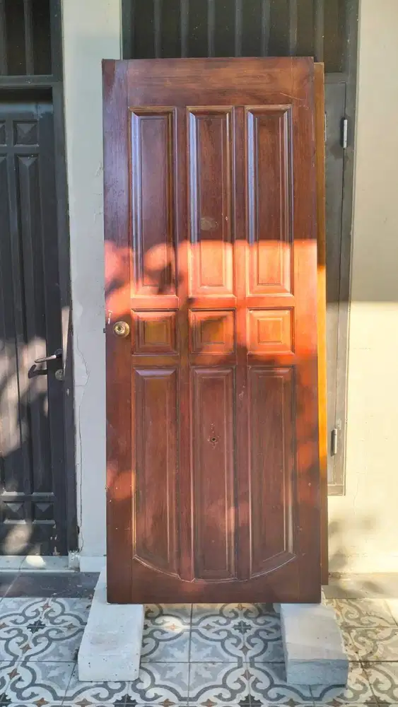 Pintu Rumah bahan jati tua