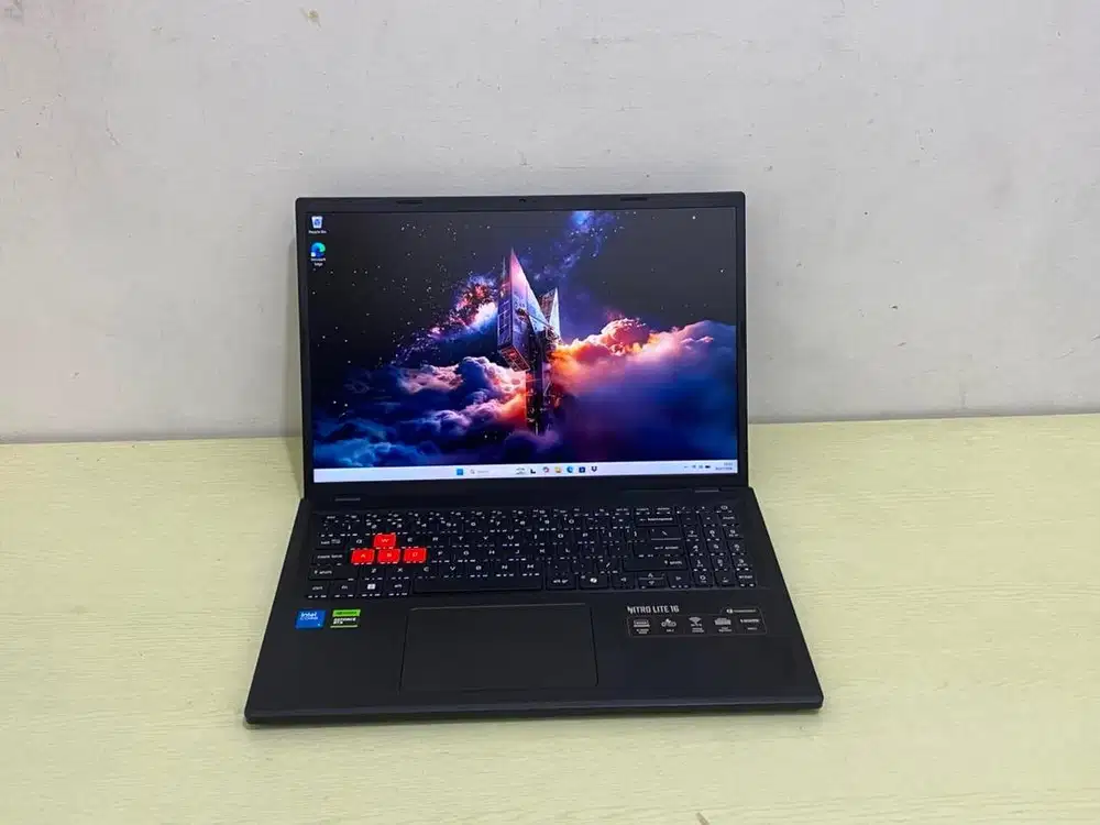 Acer Nitro Lite 16 NL16-71G i5-210H RAM 16 GB SSD 512 GB RTX