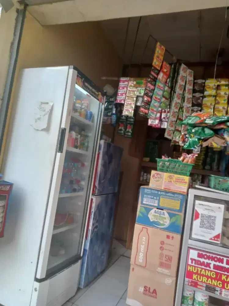 jual isi warung sama perlengkapan, dan perabotan y
