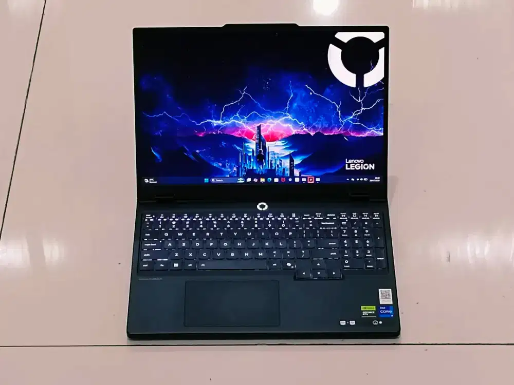 LIKE NEW LENOVO LEGION 5-15IRX10 INTEL CORE I7-13650HX NVIDIA RTX 5050