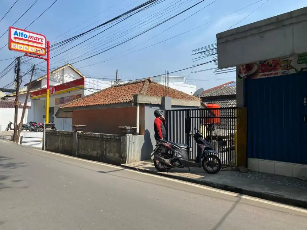DIKONTRAKKAN TOKO 2 LANTAI DEKAT ALFAMART PONDUS