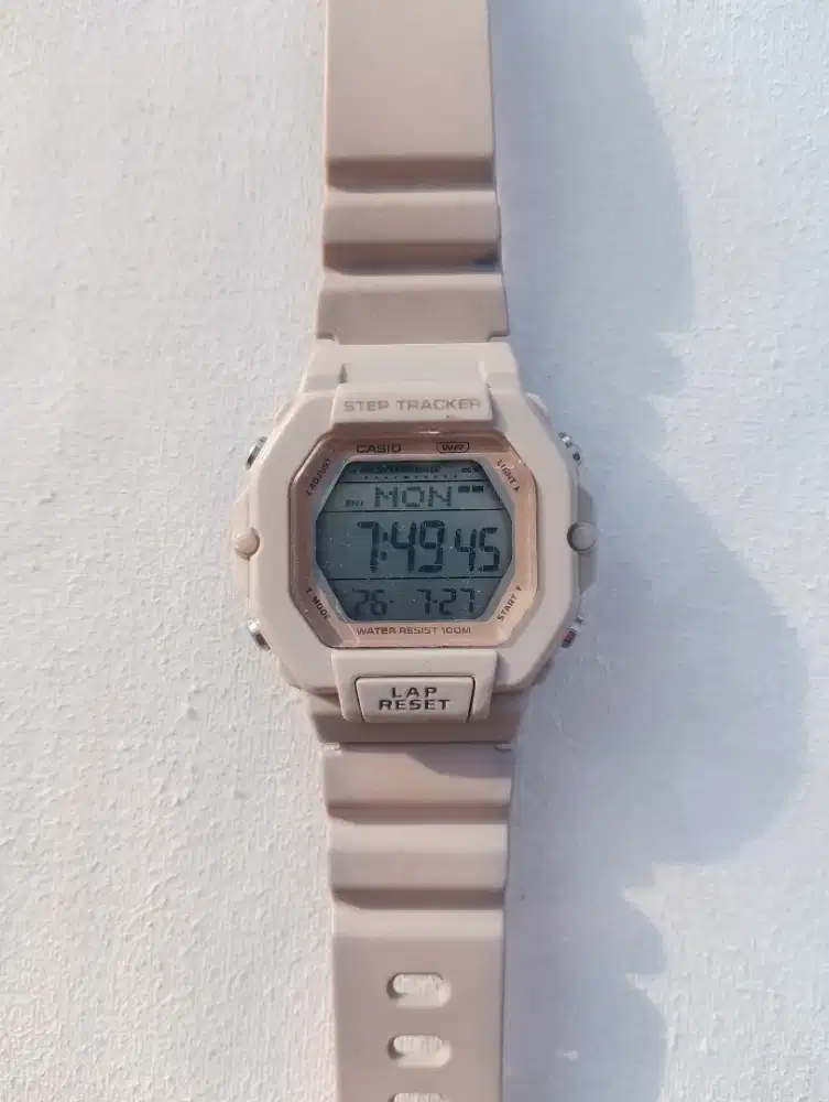 Casio LWS-2200H-4AVDF