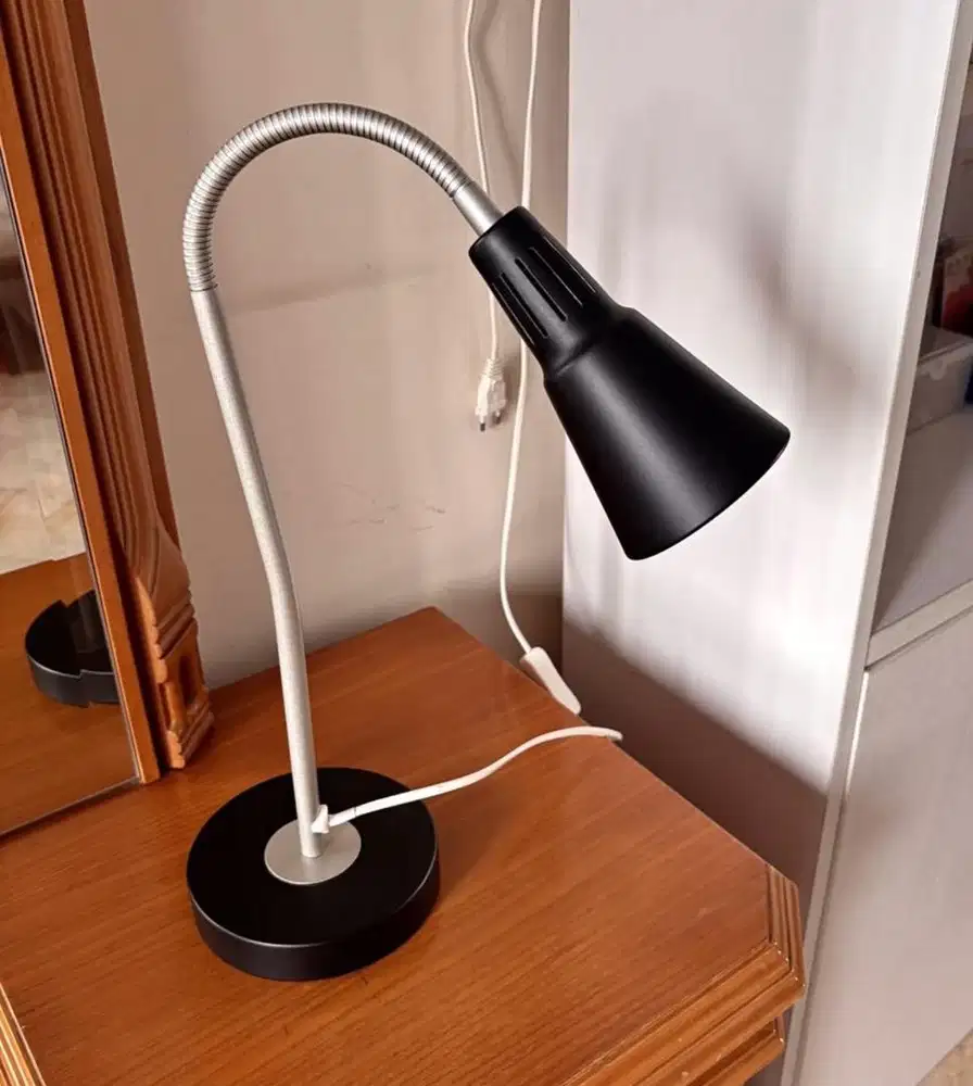 Lampu baca/belajar IKEA