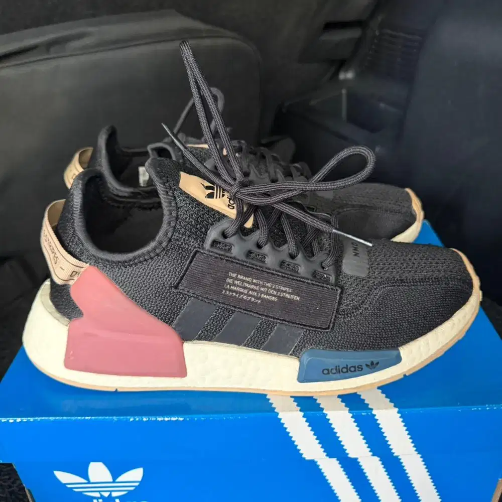 Sepatu Adidas NMD
