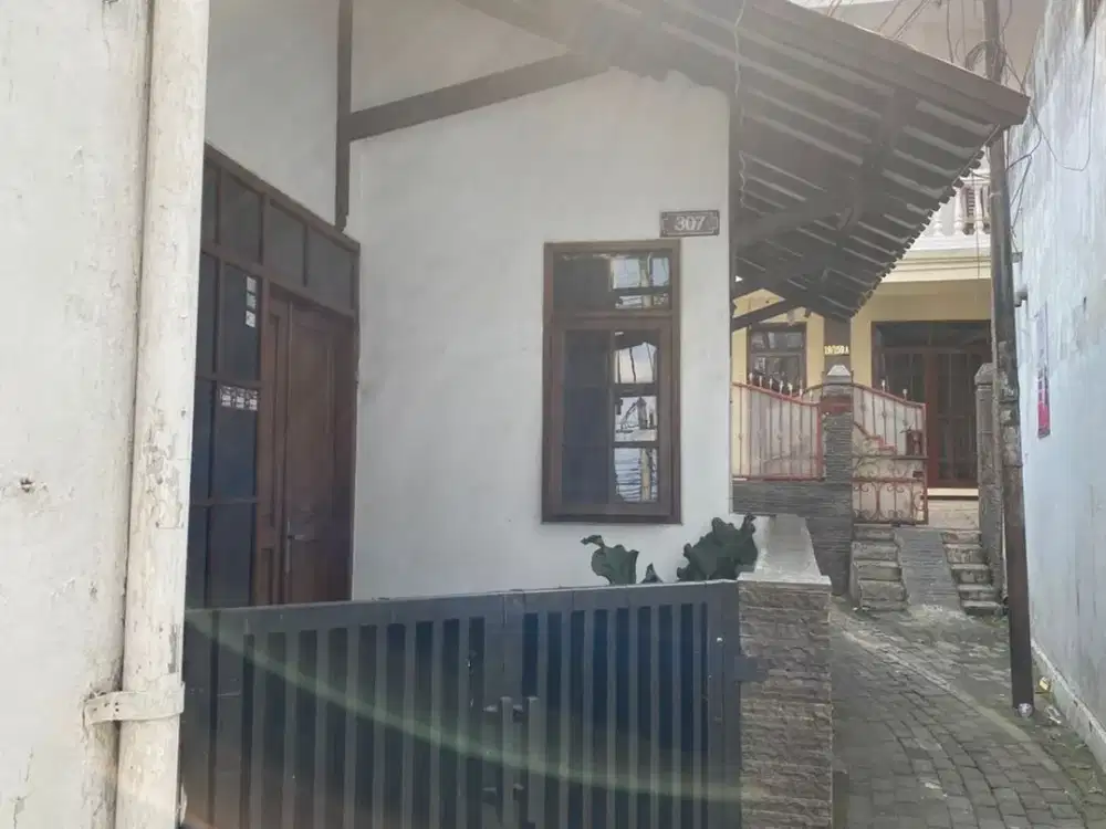 Dijual Rumah Tinggal dan Kosan 2 Lantai Siap Pakai Lokasi di Dago Bandung