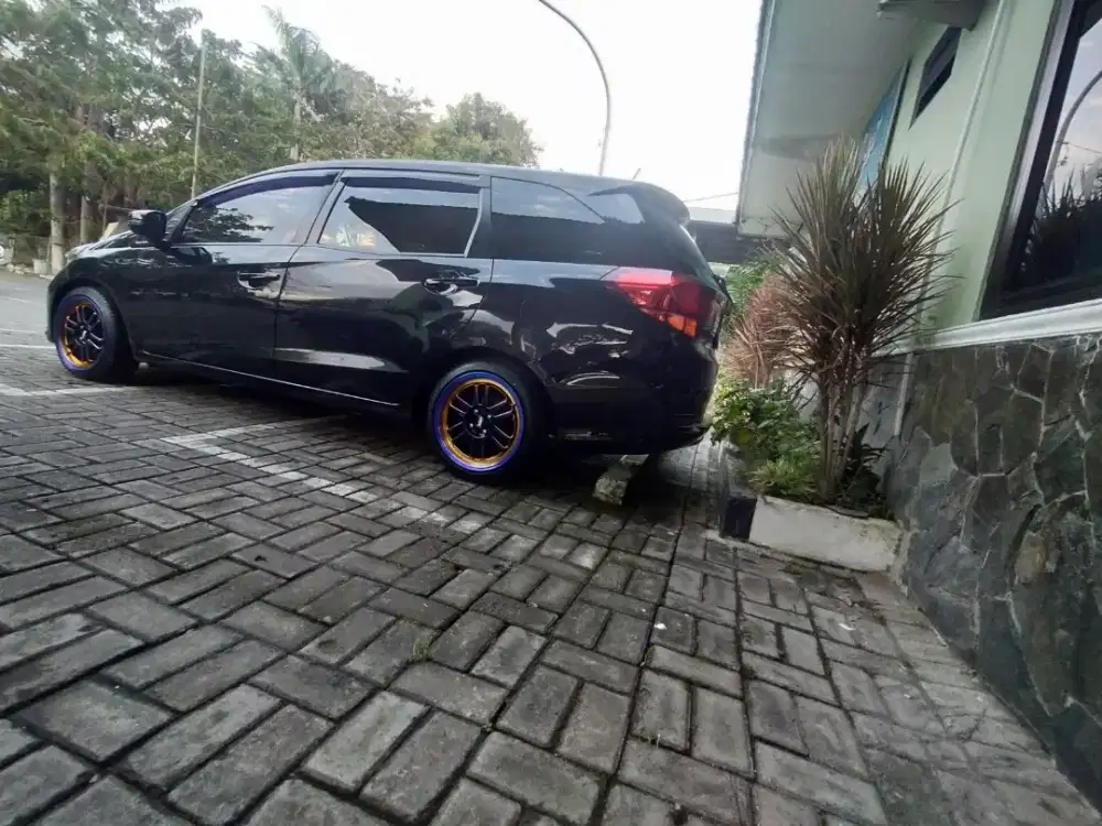 Mobilio E mt 2017