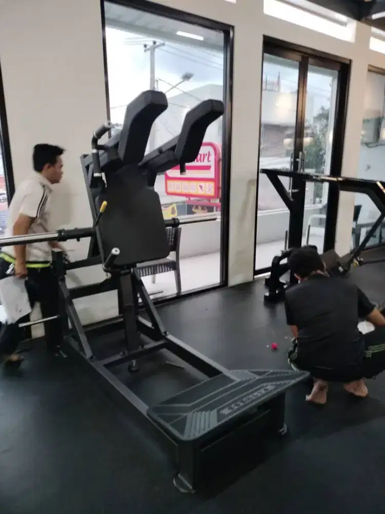 DHZ SUPER SQUAT ALAT FITNESS GYM CENTER COMERCIAL