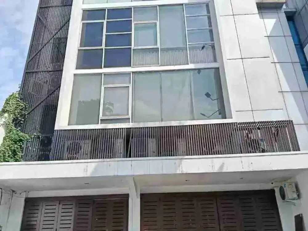 Gedung 4.5 lt Raya Radio Dalam Kebayoran Baru