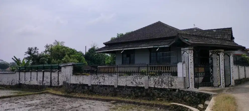 Dijual rumah di Ciranjang Cianjur 3 bangunan + Masjid + lahan 4960m2