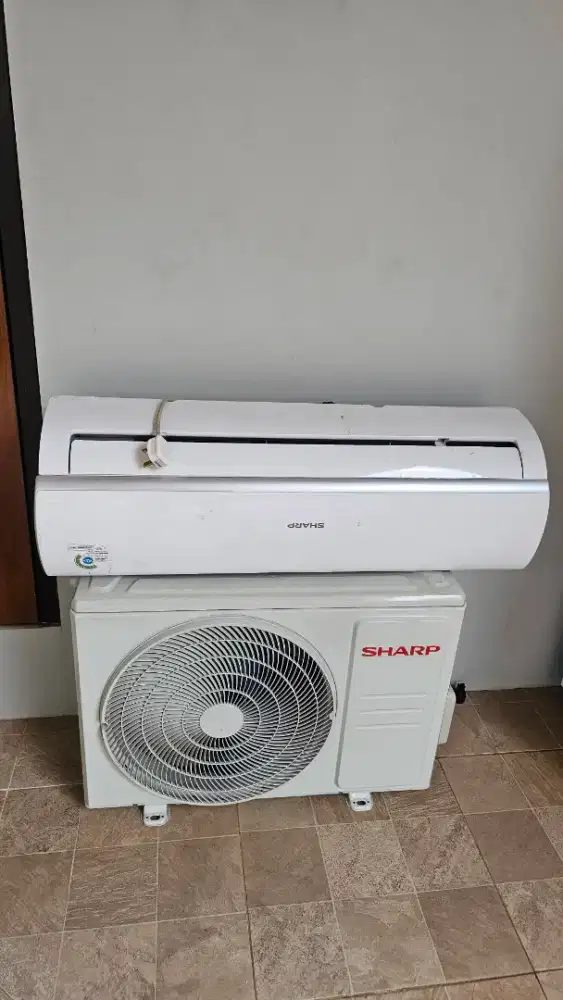 AC SHARP 2PK MULUS BEKAS PRIBADI
