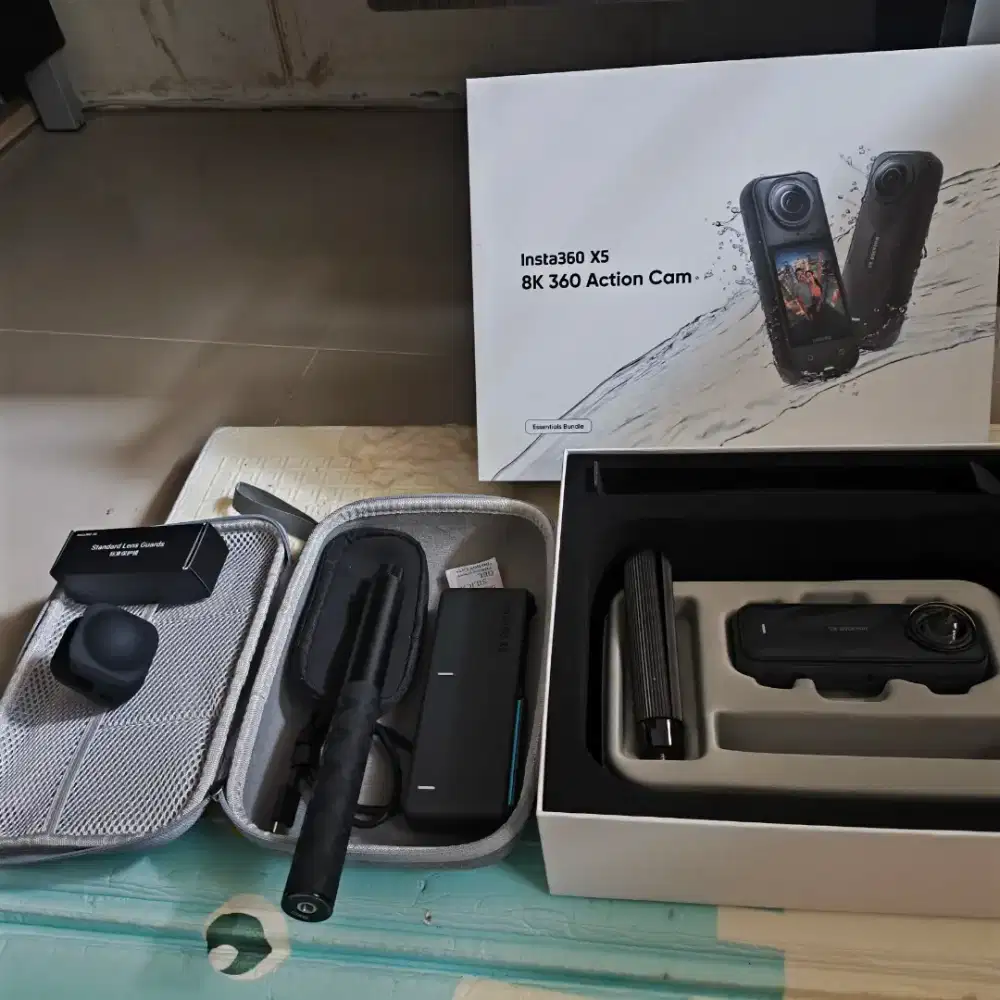 Insta360 x5 essentials bundle
