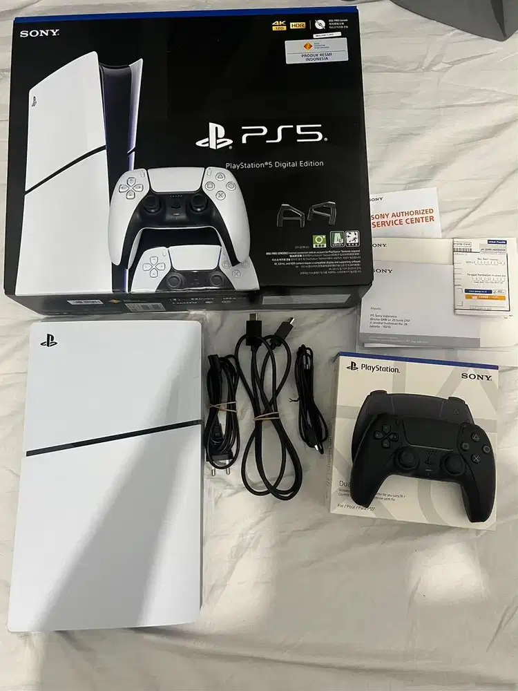 PlayStation 5  (ps5) Digital + 2 stik Original