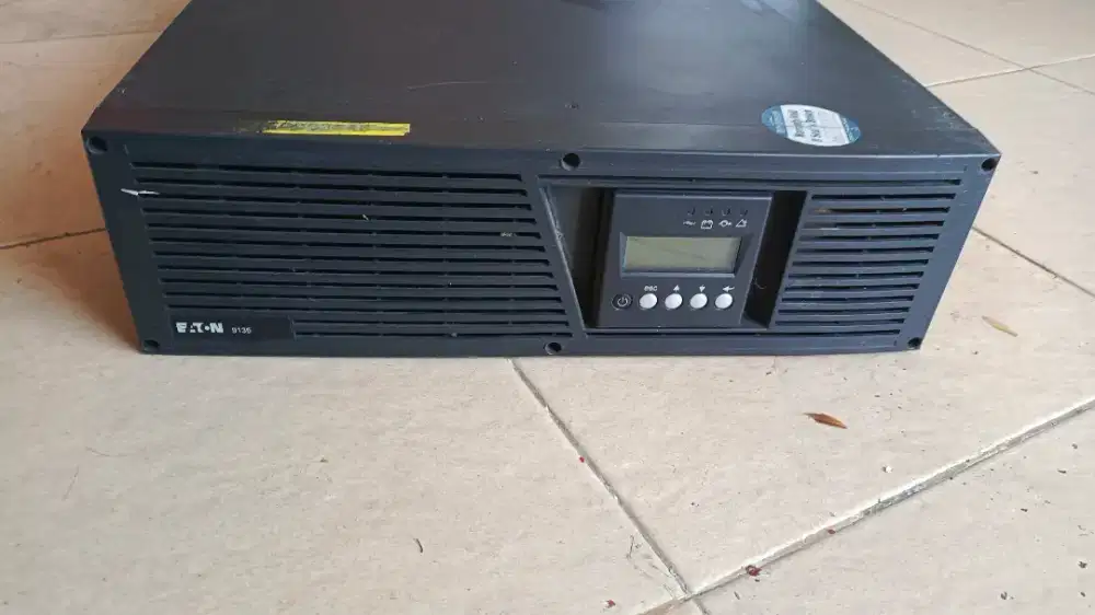 UPS Eaton 9136 EX server