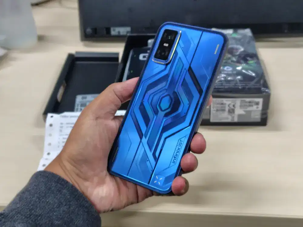 INFINIX GT 30 5G CYBER BLUE
RAM 8+8/256GB FULLSET