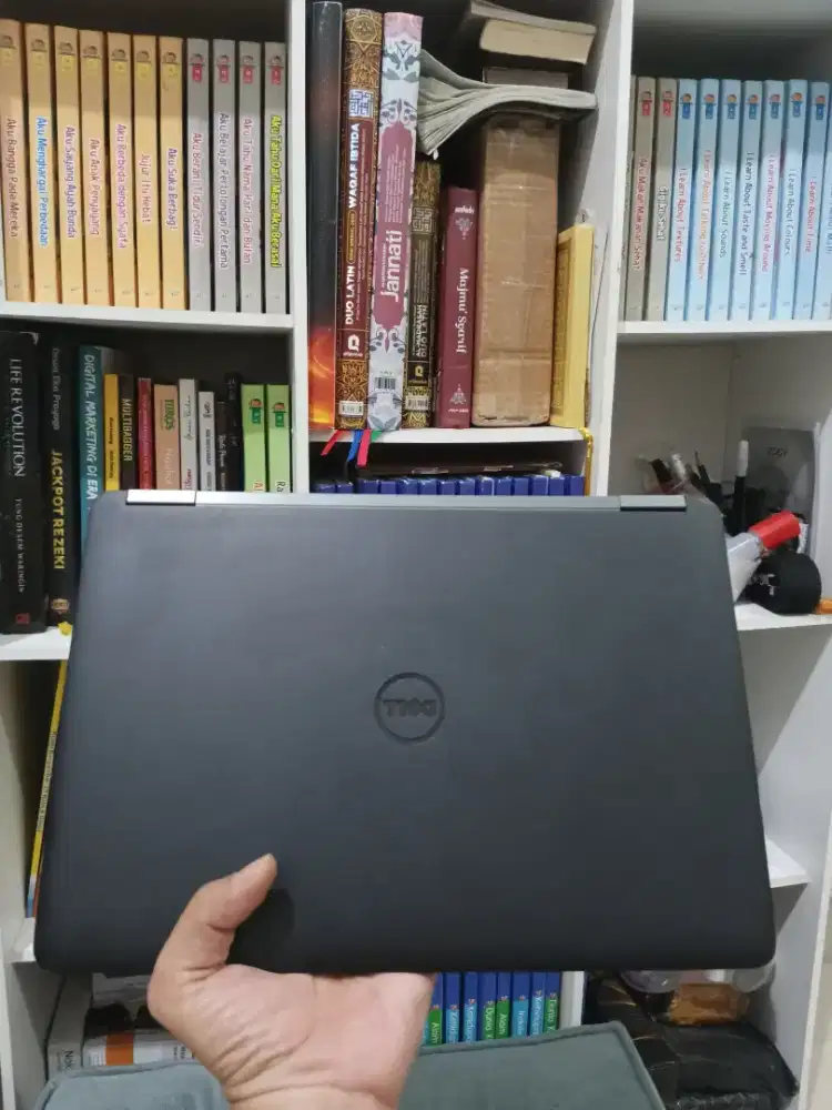 Laptop Dell E7270 Core I7 Ram 8GB SSD 256GB Normal Tinggal Pakai