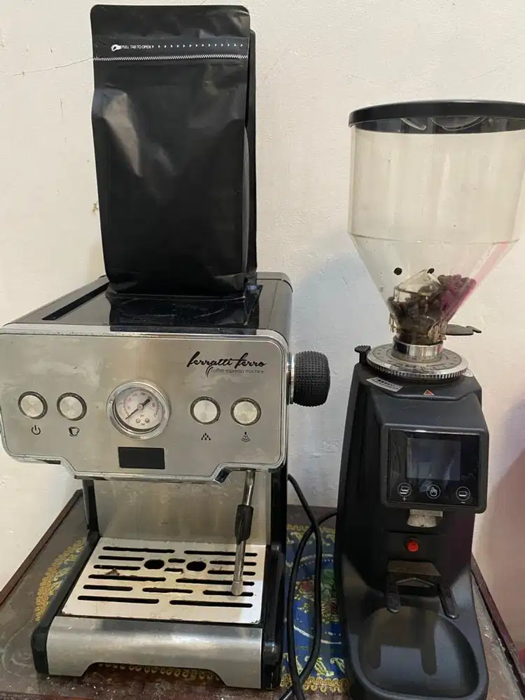 Mesin kopi ferrati ferro fcm 3605 dan grinder latina vega dx60-e