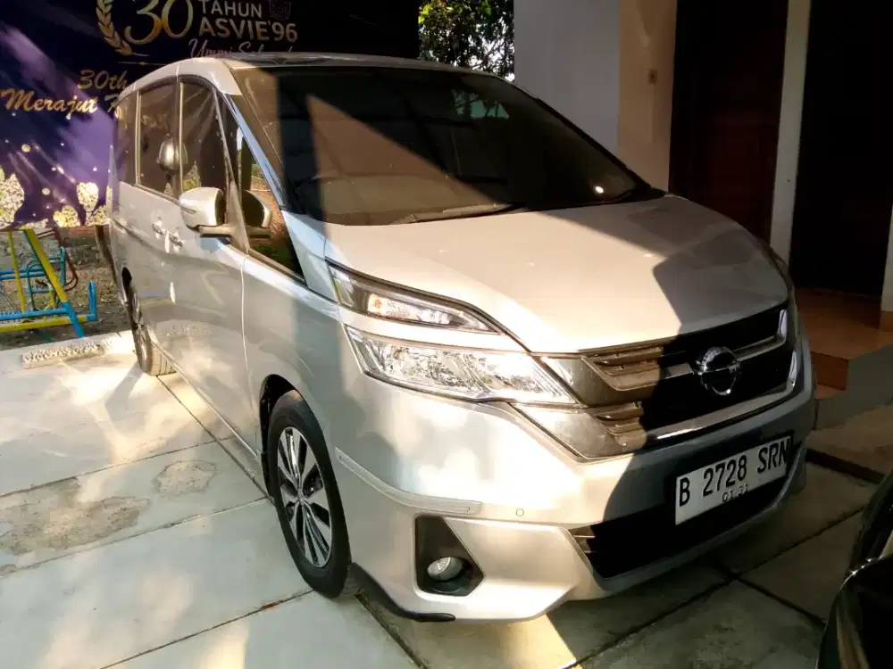 Nissan Serena 2.0