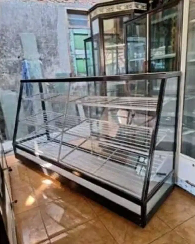 Etalase Kue ukuran 2meter