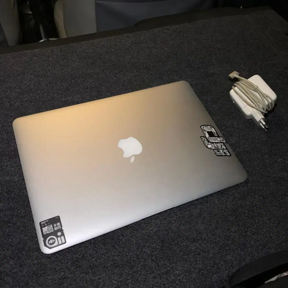 Macbook air 2015 i5 8/128Gb 13inch mulus