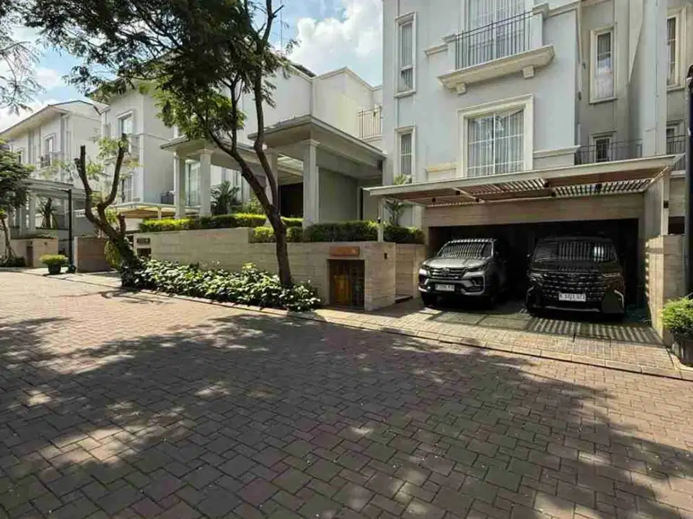 Lebak Bulus Modern Classic Townhouse One Gate System Dekat MRT Station