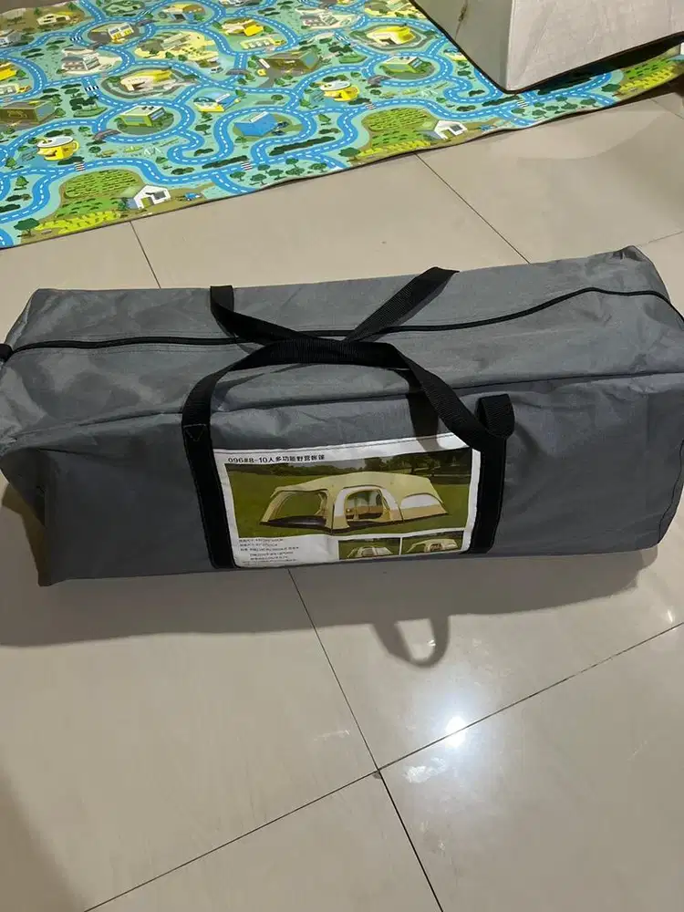 Tenda Camping Keluarga 8–10 Orang Ukuran 430 x 305 x 200 cm Waterproof