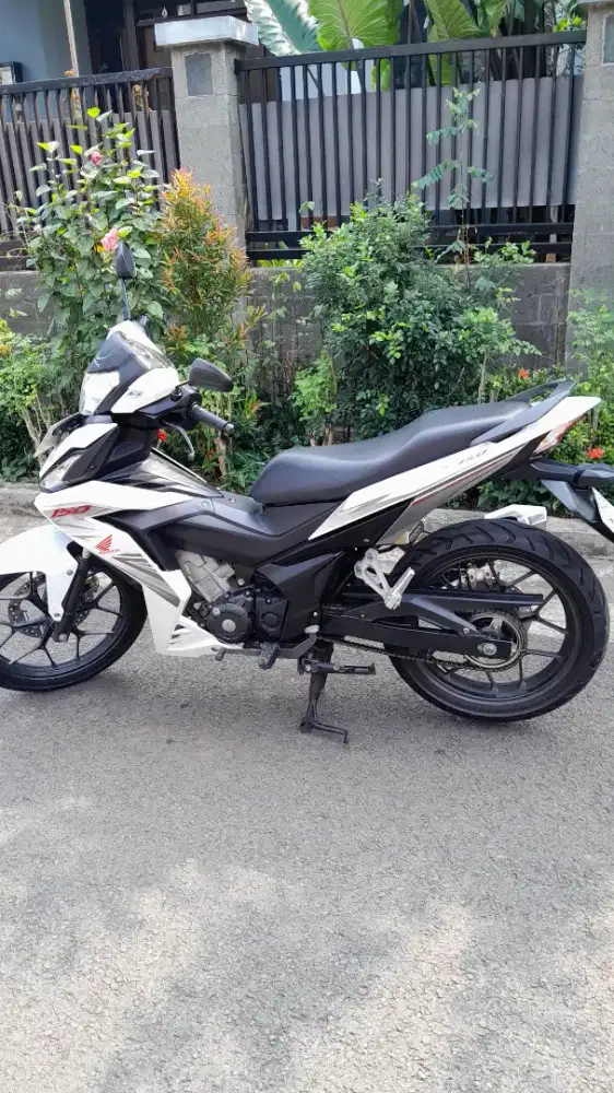 Honda supra gtr 150