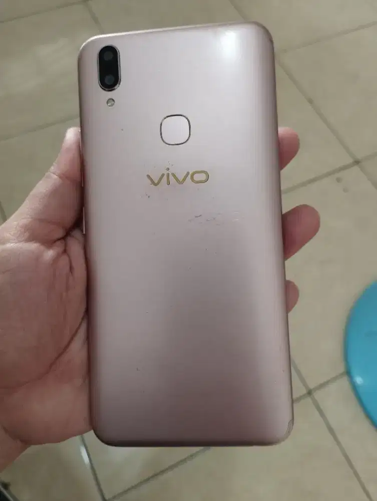 Vivo V9-4G.Finger.Ram 4/64GB.ORI.GOLDEN PONSEL
