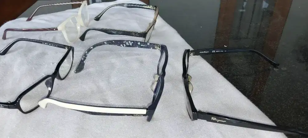 Frame kacamata merk dior, rayban, levis, dan salvatore feragamo