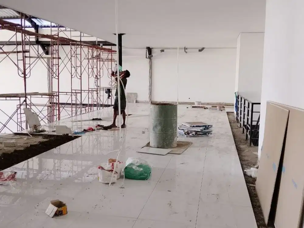 Showroom Besar Desain Modern Disewakan, di Sunset Road Kuta