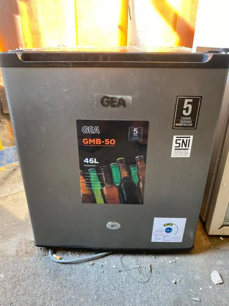 Kulkas mini GEA like new